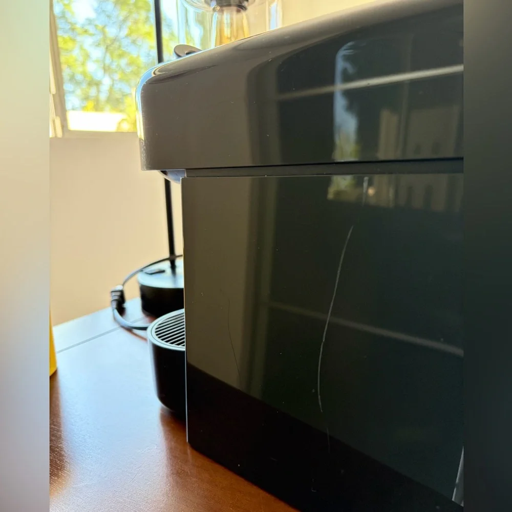 Nespresso Delonghi Glossy Black Espresso Maker - Picture 4 of 6